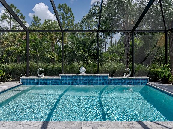 4th image of 7714 Jacaranda Ln