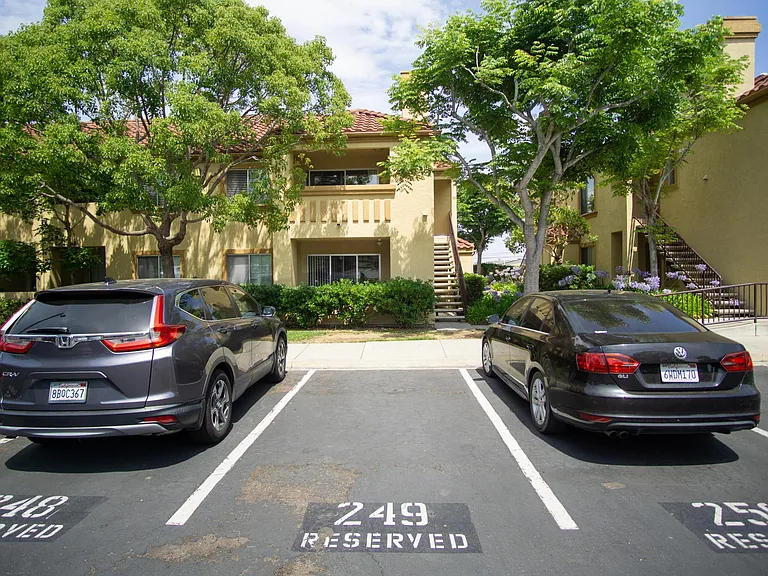 2042 Coolidge St — Photo 2