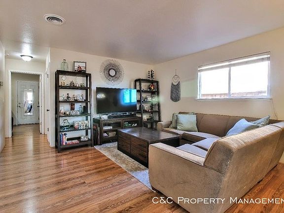 4th image of 941-943 Gretchen Ln #941