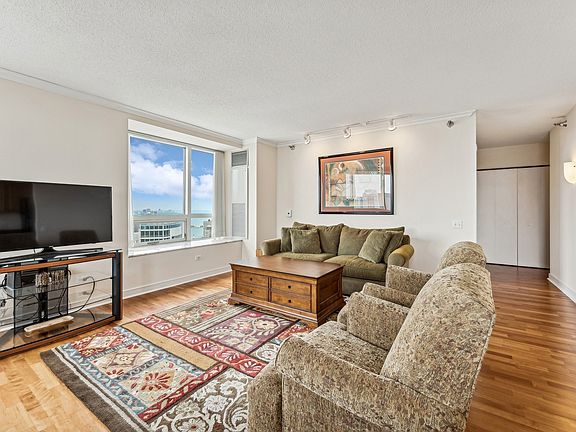 4th image of 512 N McClurg Ct APT 5110