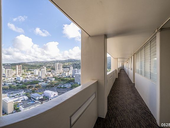 5th image of 1212 Punahou St APT 3305