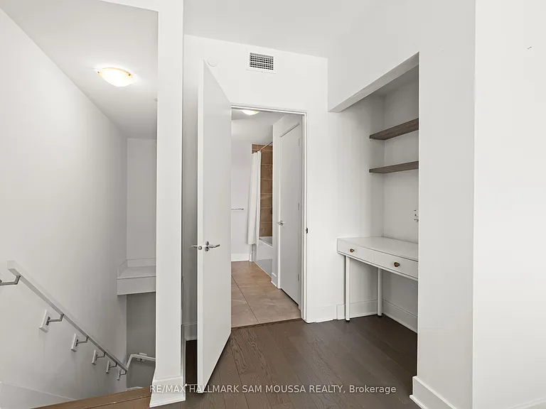 255 Bay St #1208 — Photo 25