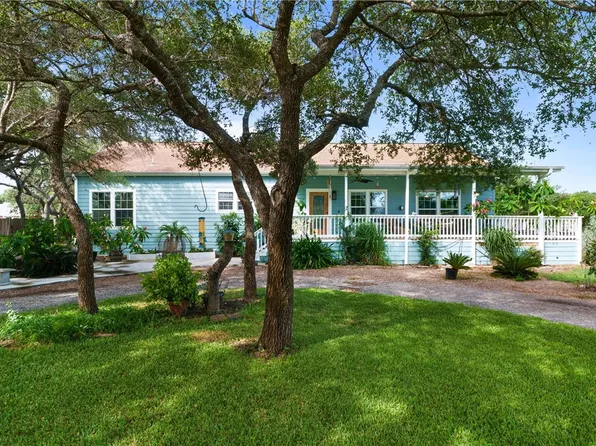 1708 W McClung Ave, Aransas Pass, TX 78336