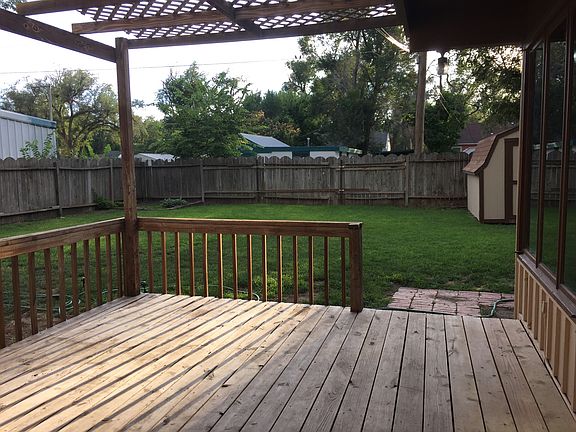 2nd image of 1003 Theron Pl