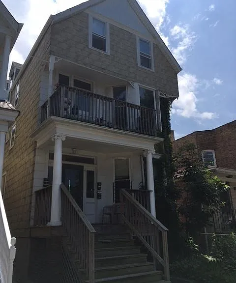 1911 W Eddy St #3 — Photo 1