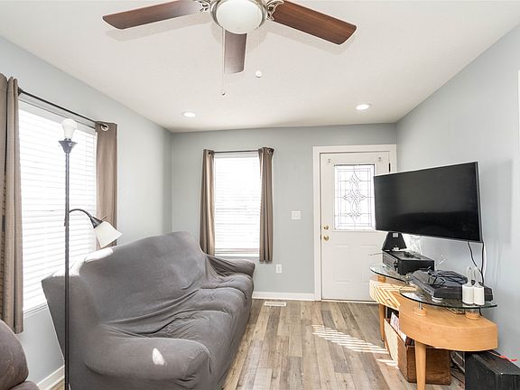 4th image of 3803 Bowdoin St