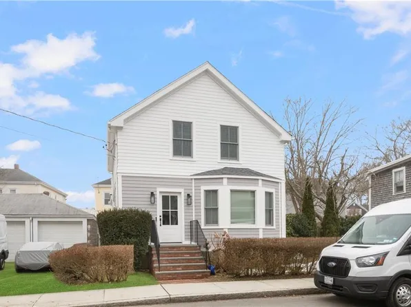 69 Connection St, Newport, RI 02840