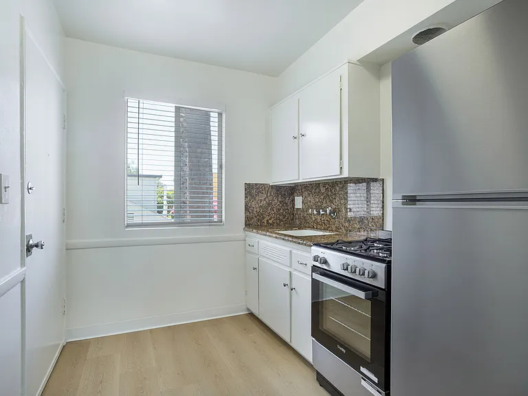 632 Pico Blvd #4 — Photo 10