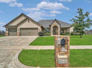 1407 NE 61st St, Lawton, OK 73507