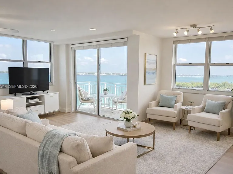 770 Claughton Island Dr #1216 — Photo 1