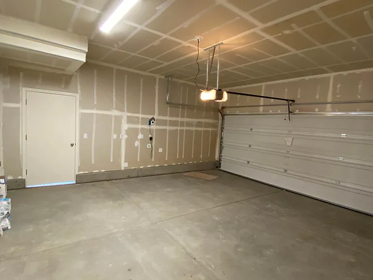 2537 Mustang Dr — Photo 16