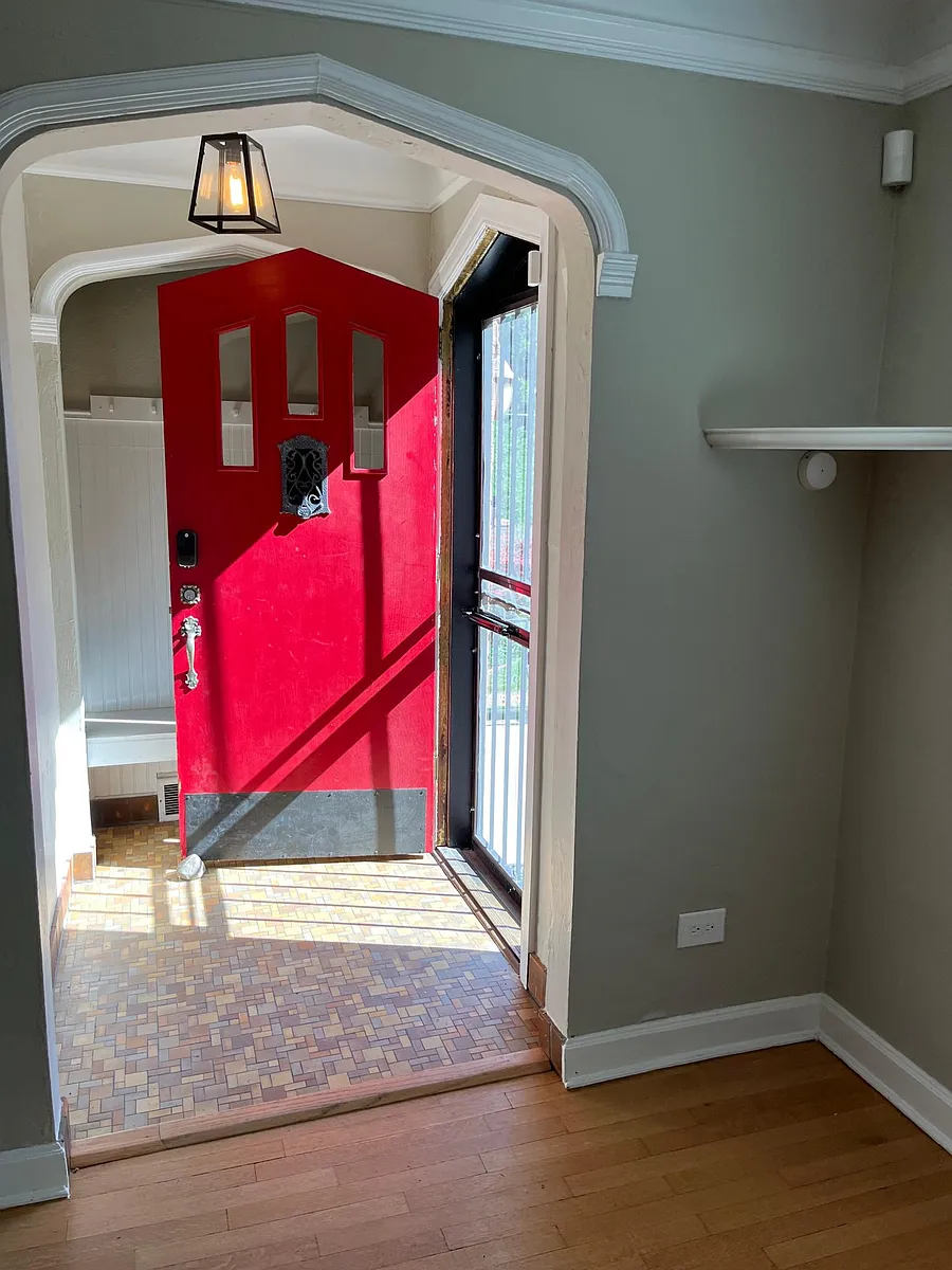 Front entry with a security ring doorbell. - 1385 Grape St