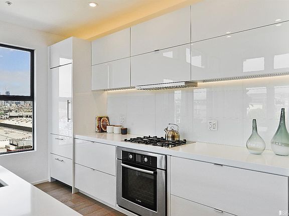 5th image of 415 De Haro St APT 406