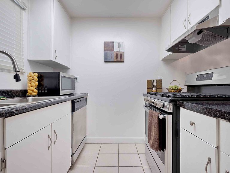 Glen Oaks Apartment Rentals - Hayward, CA | Zillow