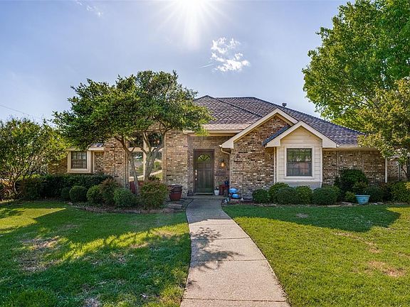 2nd image of 6501 Geneseo Cir