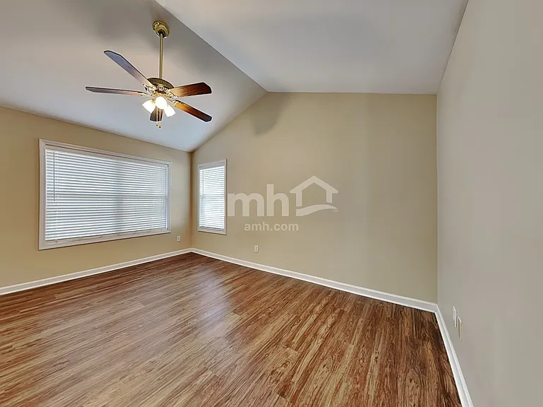 1941 Sterling Hill Dr — Photo 13