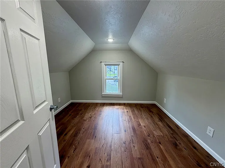 37210 State Route 3 — Photo 13