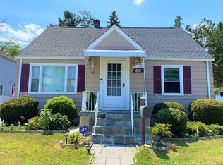 66 Louisiana Ave, Bridgeport, CT 06610