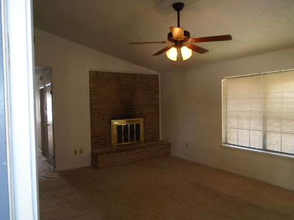 3rd image of 3657 Varsity Ln