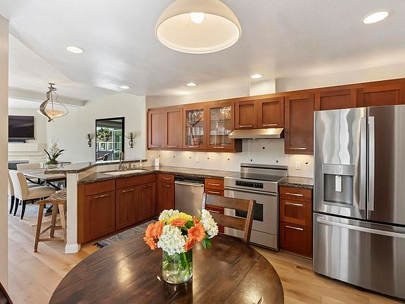 5th image of 2921 Sandy Pointe Unit 3