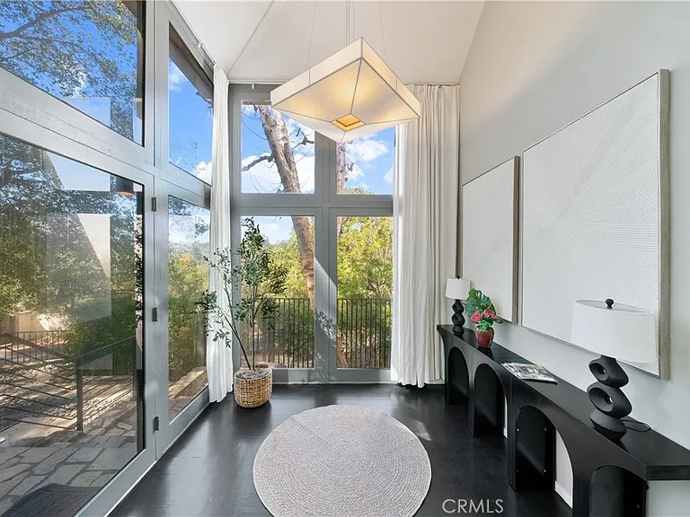 9653 Oak Pass Rd — Photo 6