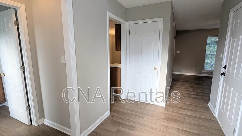 3 bed, 2.5 bath, 1504 sqft, $1,890 — Photo 4
