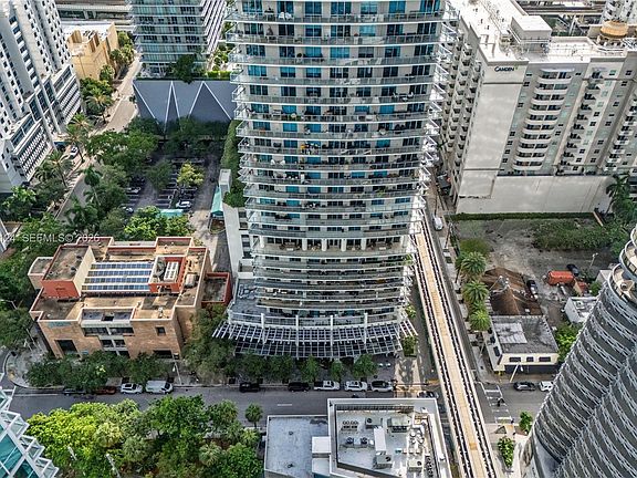 3rd image of 1100 S Miami Ave APT 609