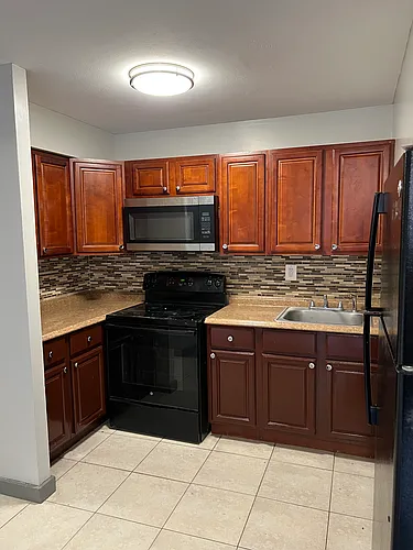 131 Clinic Dr Photo 1