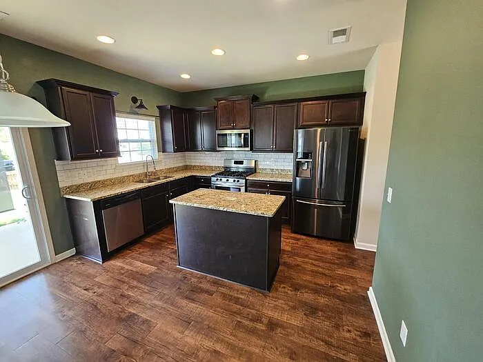 502 Eagles Rest Dr — Photo 5