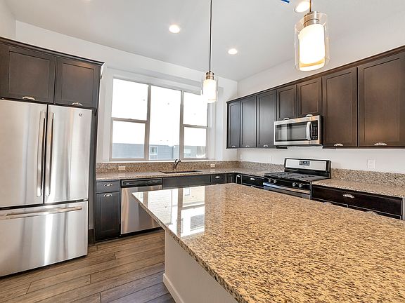 4th image of 2333 Buttercup Ct #1