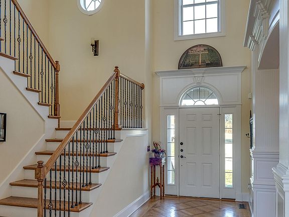 5th image of 120 Stonewood Ct