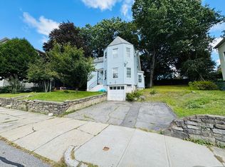 35 Freeland St, Worcester, MA 01603