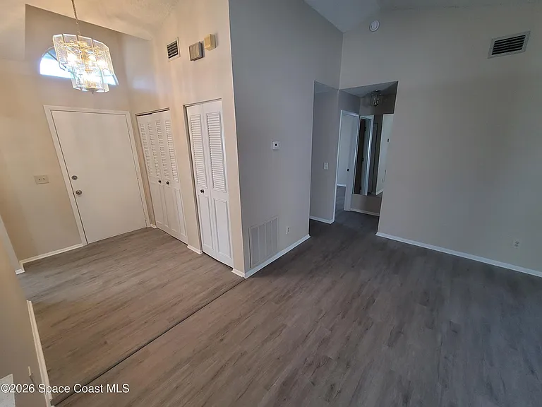 782 Simon St SE — Photo 27