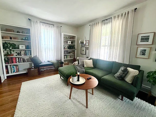 living room/ furnished
