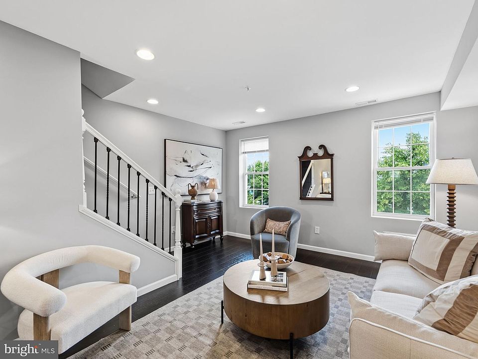 1st image of 1705 D St SE #1
