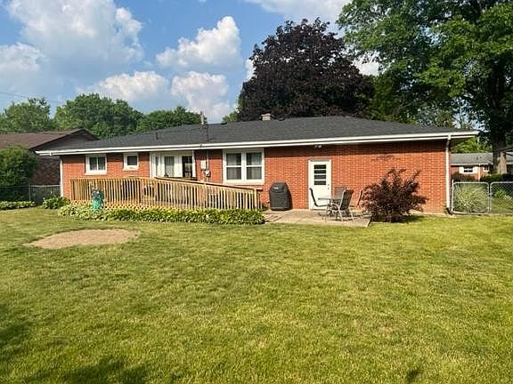 2nd image of 2205 Linden Dr