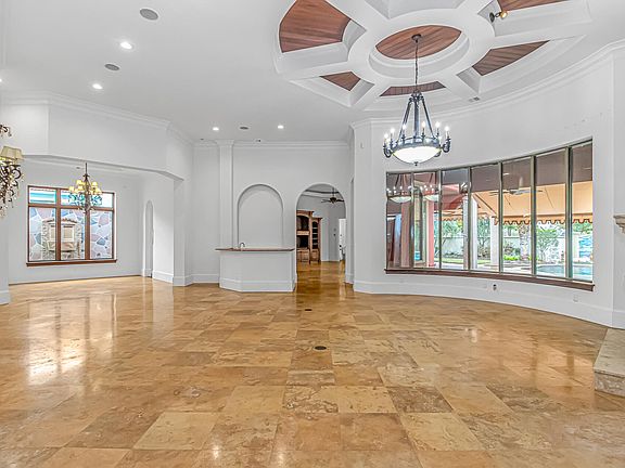 4th image of 8056 Cortona Dr