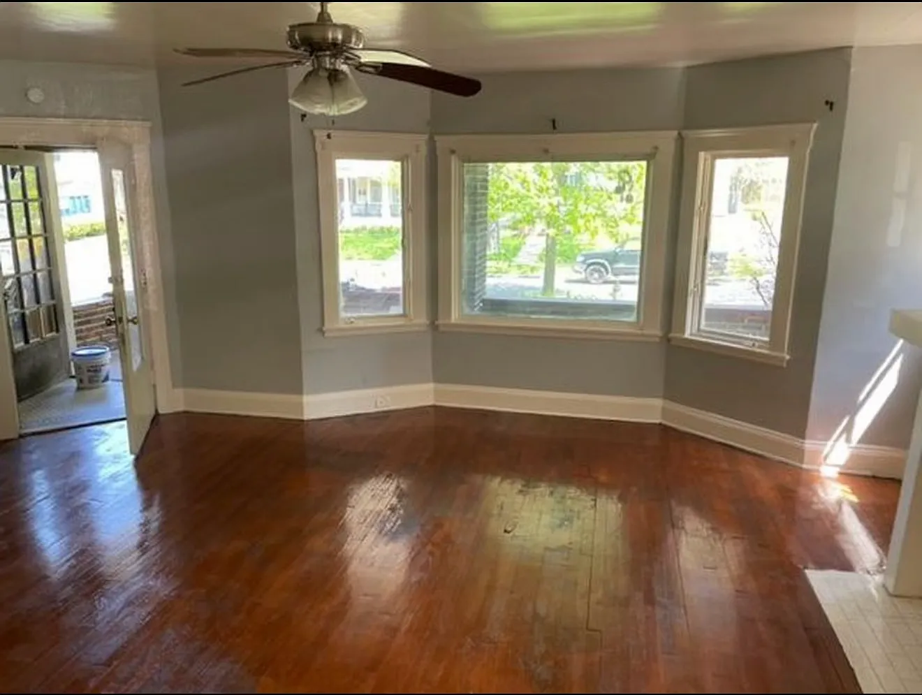 3 bed, $1,500 — Photo 3