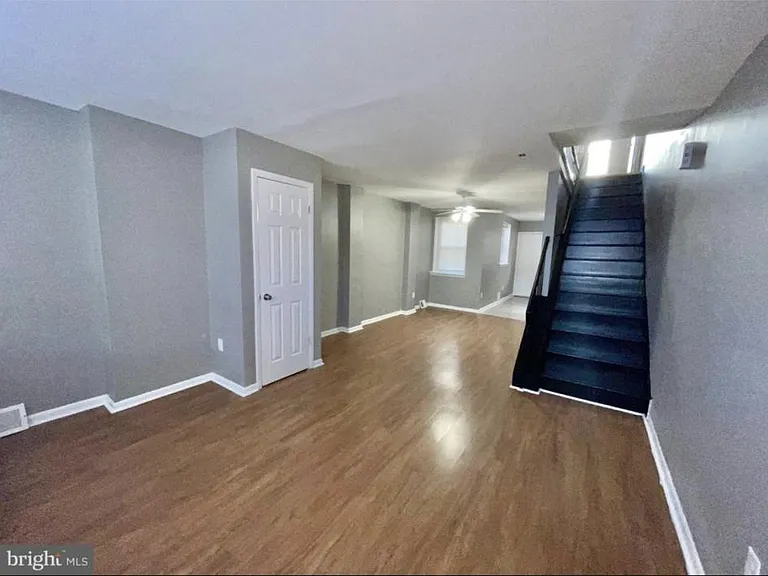 707 E Hilton St — Photo 4