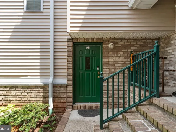 122 Rip Van Dam Ct, Belle Mead, NJ 08502