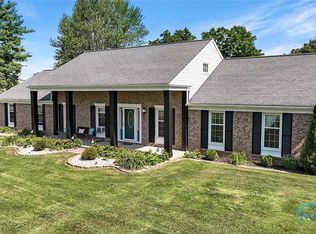 16052 424 County Rd, Napoleon, OH 43545