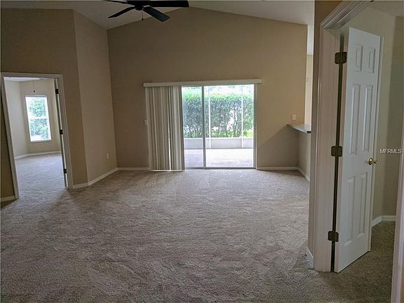 3rd image of 9414 Rolling Cir