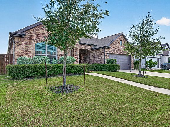 3rd image of 5814 Lavaca Ln