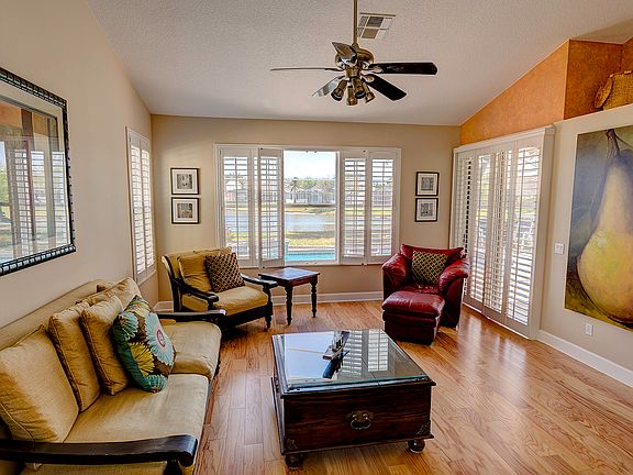 5th image of 13607 Bluewater Cir