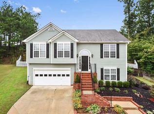 2818 Savannah Walk Ln, Suwanee, GA 30024