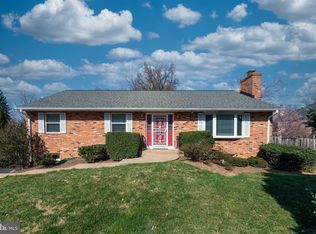 6414 Old Chesterbrook Rd, Mc Lean, VA 22101