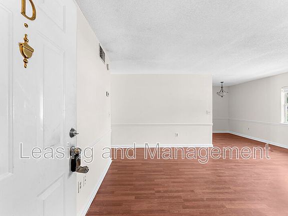 2nd image of 201 Oakmont Ave Unit D