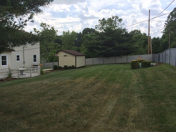 4th image of 1520 Rainbow Dr