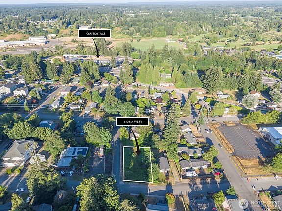3rd image of 810 S 5th Avenue SW