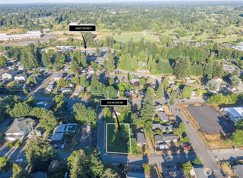 4th image of 810 S 5th Avenue SW